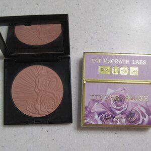 Pat McGrath Labs Skin Fetish Divine Powder Blush in Fleurtatious